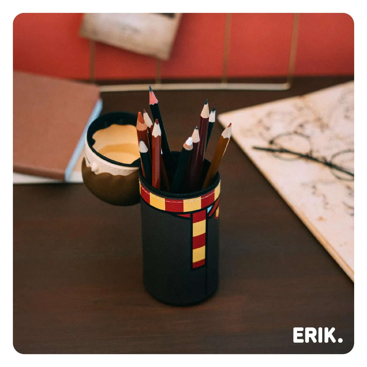 Grupo Erik Estuche Harry Potter - Estuche Escolar pequeño de Silicona para niñas y niños │ Vuelta al Cole : Material Escolar y papeleria │ Extensible, Impermeable y con Cremallera