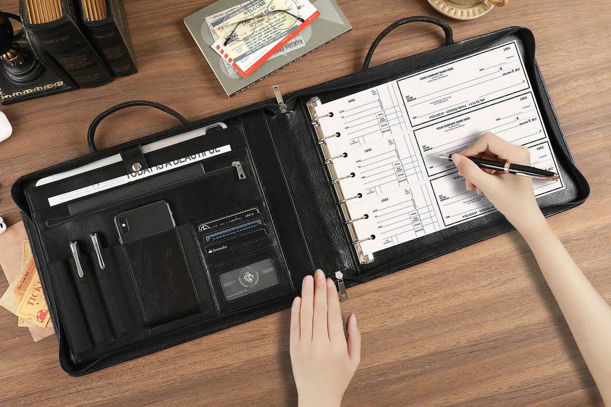 Carpeta de chequera de cuero hecha a mano, carpeta de cheques de 7 anillos con asa, chequeras para cheques de negocios para 3 por página, capacidad para 600 cheques para hojas de 9 x 13 pulgadas